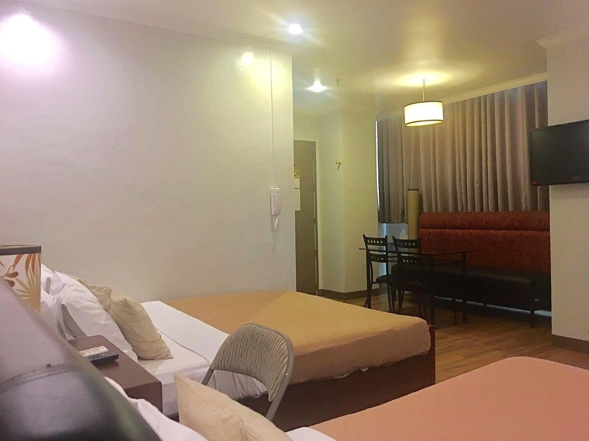 Hotel Tiffany לאואג מראה חיצוני תמונה